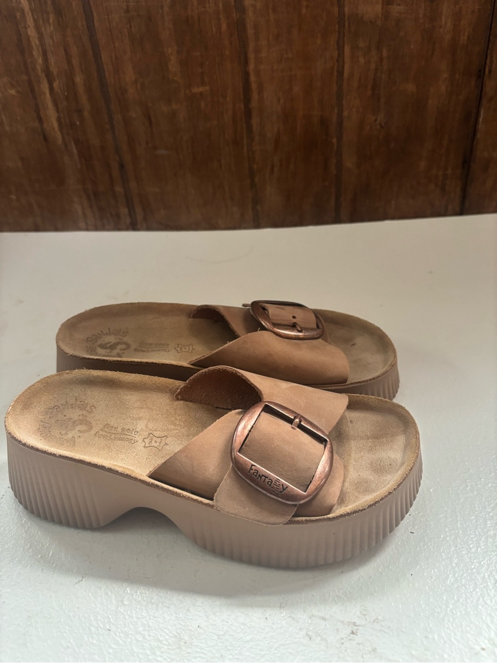 Fantasy Sandals Beatrice platform slide sandal size 37